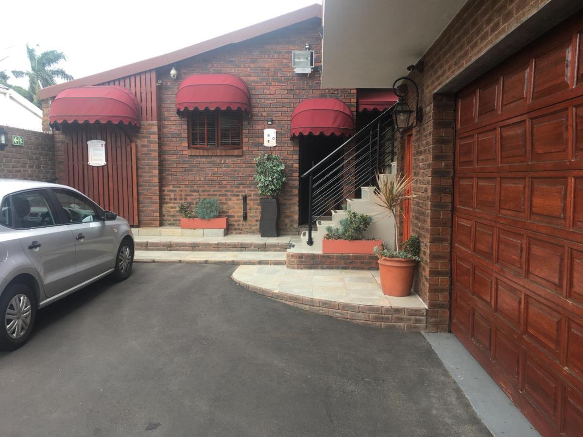 The Travel Inn Durban Bagian luar foto