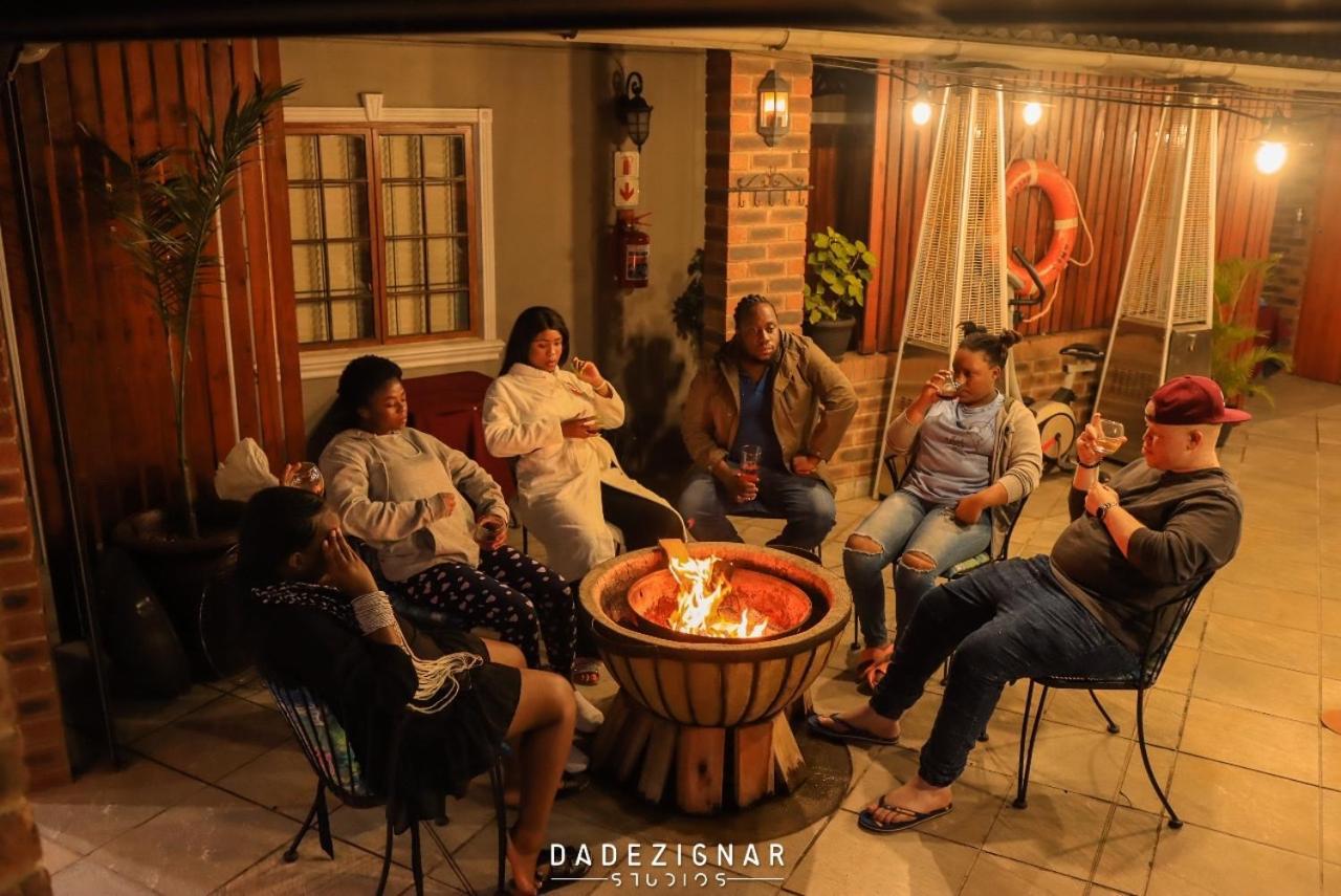 The Travel Inn Durban Bagian luar foto