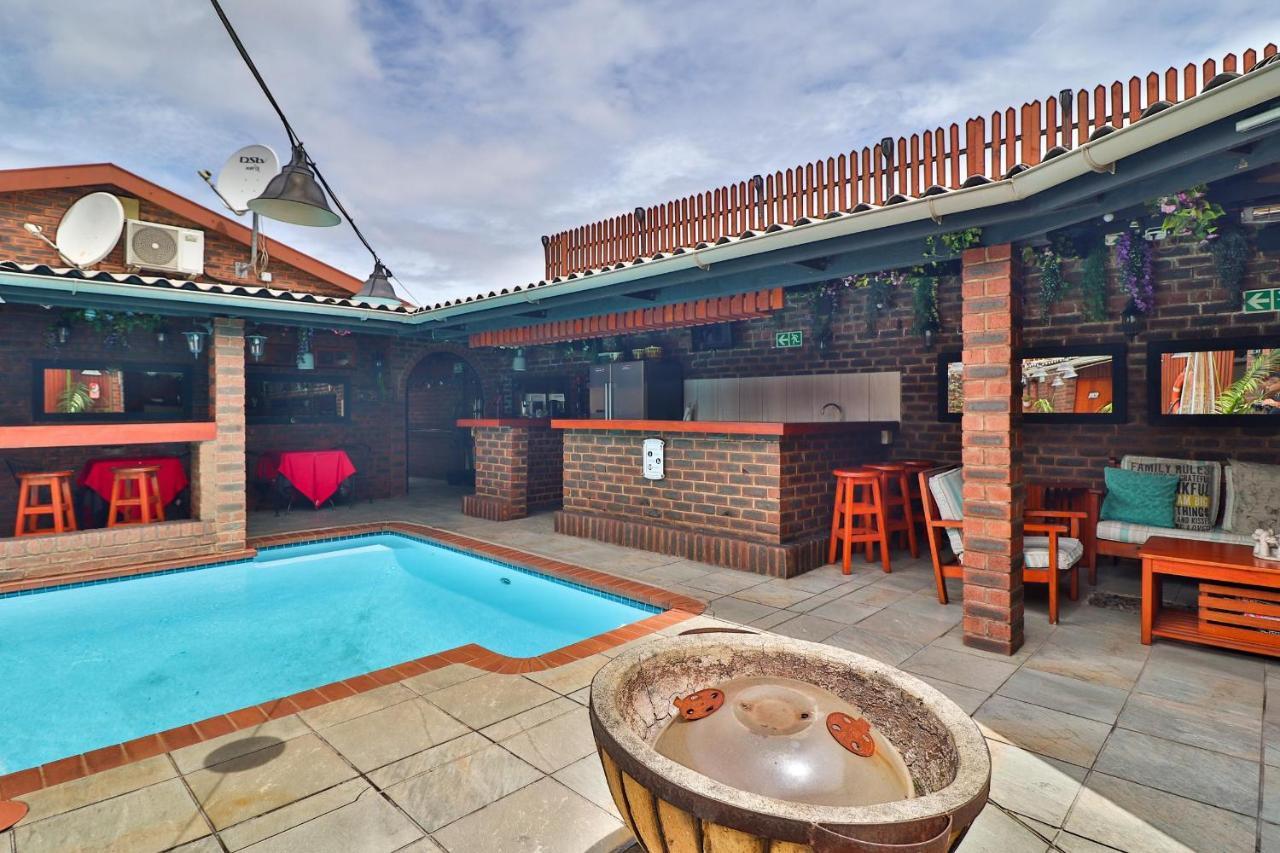 The Travel Inn Durban Bagian luar foto